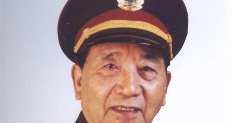 陸軍司令與戰(zhàn)區(qū)司令，職責(zé)、角色與戰(zhàn)略洞察，陸軍司令與戰(zhàn)區(qū)司令，職責(zé)、角色及戰(zhàn)略洞察解析