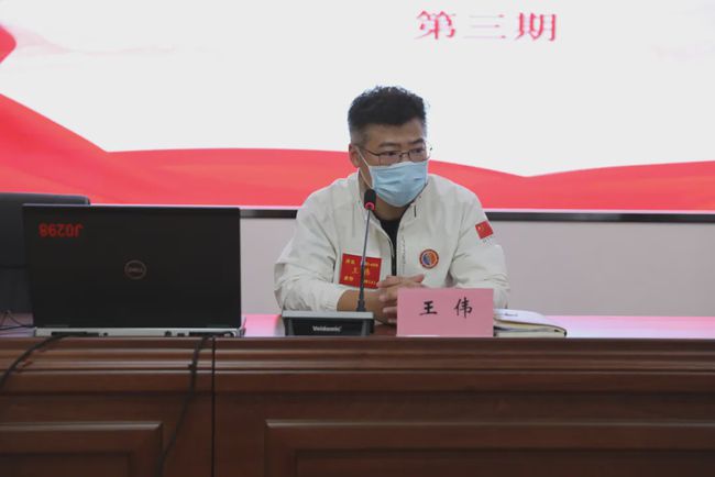王偉事跡材料，一位時(shí)代楷模的壯麗人生，王偉事跡材料，時(shí)代楷模的輝煌人生旅程