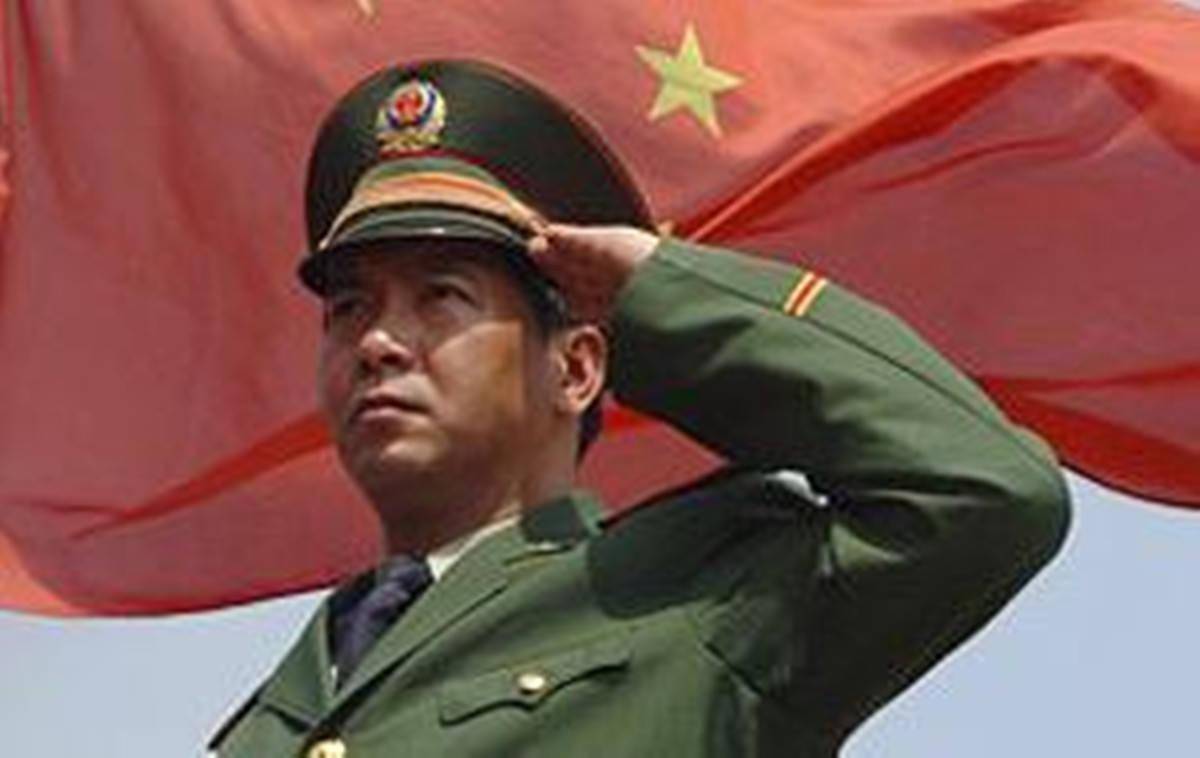 丁曉兵追求陶，一段跨越界限的旅程，跨越界限的追求，丁曉兵與陶的旅程