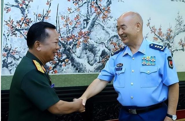 軍委后勤保障部部長(zhǎng)換人，新領(lǐng)導(dǎo)帶來(lái)的變革與期待，軍委后勤保障部新領(lǐng)導(dǎo)上任，變革與期待啟航