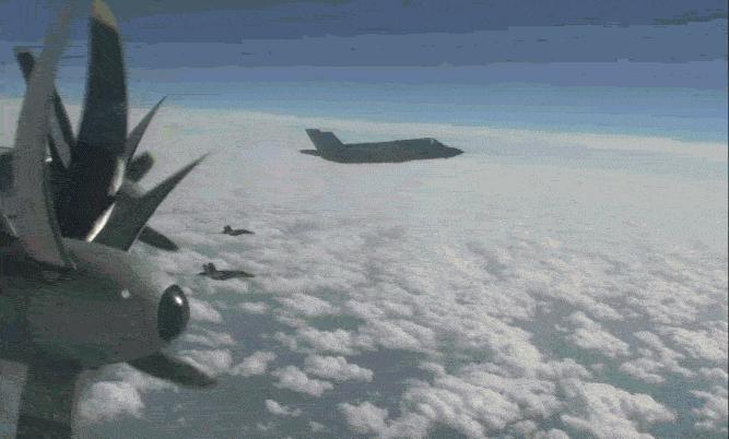 殲-16戰(zhàn)斗機，空中巨龍的崛起，殲-16戰(zhàn)斗機，空中巨龍的騰飛之路