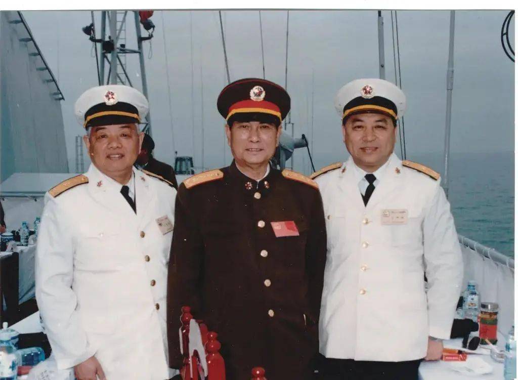 軍艦政治委員的級(jí)別及其職責(zé)，軍艦政治委員的級(jí)別與職責(zé)解析