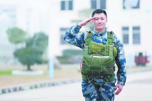央視七套軍事女主持人，展現(xiàn)軍魂之美的時(shí)代典范，央視軍事女主持人，展現(xiàn)軍魂之美的時(shí)代標(biāo)桿