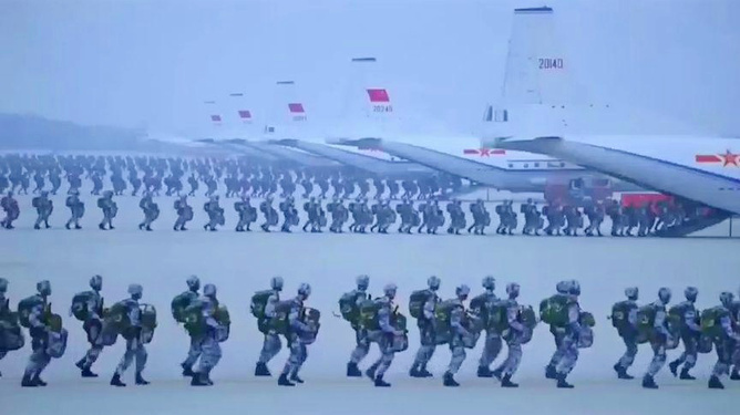 中國軍隊(duì)宣傳征兵視頻，新時代的號召與擔(dān)當(dāng)，中國軍隊(duì)征兵宣傳視頻，新時代的號召與擔(dān)當(dāng)，青年士兵的擔(dān)當(dāng)精神展現(xiàn)