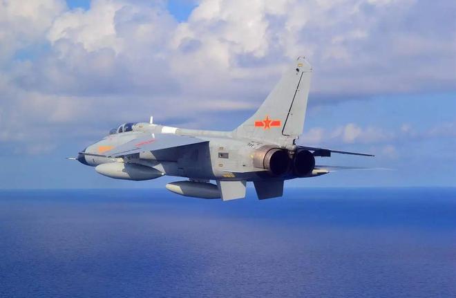 殲8戰(zhàn)斗機(jī)與殲轟7，中國空軍力量的雙璧，中國空軍力量的雙璧，殲8戰(zhàn)斗機(jī)與殲轟7的戰(zhàn)斗風(fēng)采