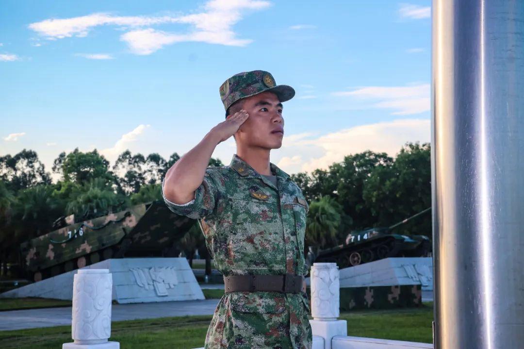 星空迷彩帽，時(shí)尚與軍事元素的完美結(jié)合，星空迷彩帽，時(shí)尚與軍事元素的融合之作