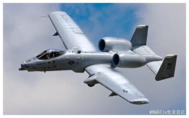 最新型號的A-10攻擊機概述，最新A-10攻擊機型號全面概述