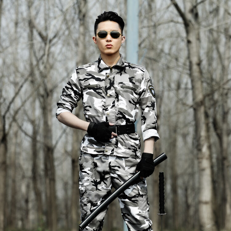 迷彩服算不算軍裝，一種深入探究，迷彩服屬性解析，究竟是否屬于軍裝？