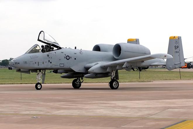 揭秘A-10攻擊機的強悍穿甲能力，A-10攻擊機強悍穿甲能力揭秘