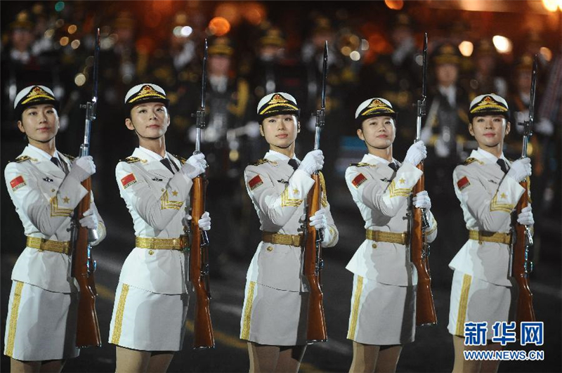 解放軍女兵儀仗隊(duì)完整版，榮耀與力量的象征，解放軍女兵儀仗隊(duì)，榮耀與力量的完美展現(xiàn)