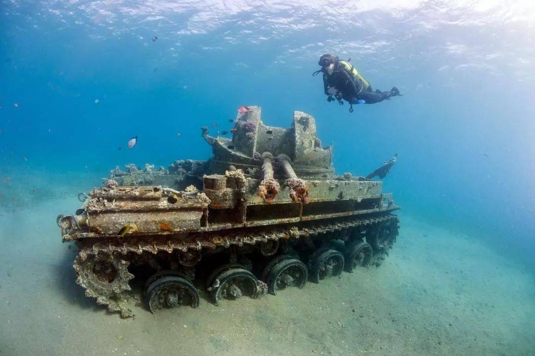 海底軍事基地，未來(lái)戰(zhàn)爭(zhēng)的新領(lǐng)域，海底軍事基地，未來(lái)戰(zhàn)爭(zhēng)的新戰(zhàn)場(chǎng)