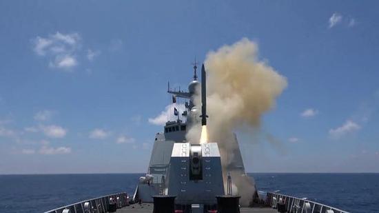 瓦良格號導(dǎo)彈巡洋艦紙模型，從深藍海域到桌面戰(zhàn)場，瓦良格號導(dǎo)彈巡洋艦紙模型，從深藍海域到桌面戰(zhàn)場的探索之旅