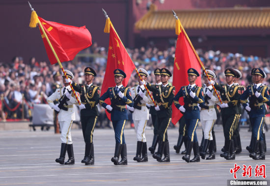 國慶70周年大閱兵開場(chǎng)，輝煌壯麗，展現(xiàn)大國風(fēng)采，國慶70周年大閱兵展現(xiàn)大國風(fēng)采，輝煌壯麗開場(chǎng)