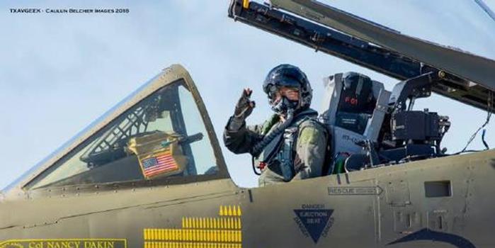 烏克蘭A-10攻擊機(jī)飛行員，英勇無(wú)畏與卓越技術(shù)的象征，烏克蘭A-10攻擊機(jī)飛行員，英勇無(wú)畏的象征與卓越技術(shù)的典范