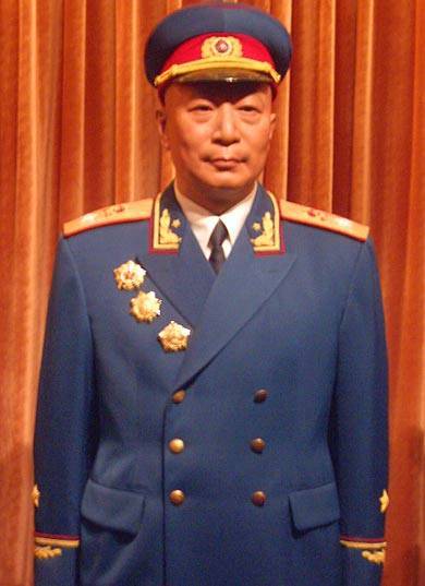 共和國(guó)開(kāi)國(guó)元?jiǎng)祝T就輝煌的先驅(qū)者們，共和國(guó)開(kāi)國(guó)元?jiǎng)?，鑄就輝煌的先驅(qū)者傳奇