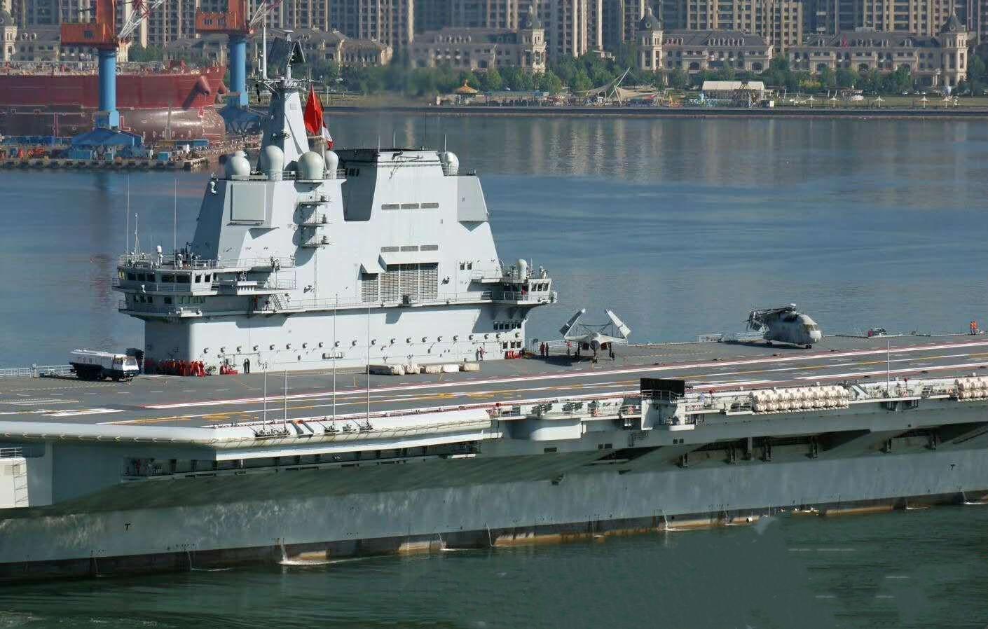 中國(guó)航母艦號(hào)，走向深藍(lán)，展示大國(guó)力量，中國(guó)航母走向深藍(lán)，展示大國(guó)力量與艦號(hào)榮耀