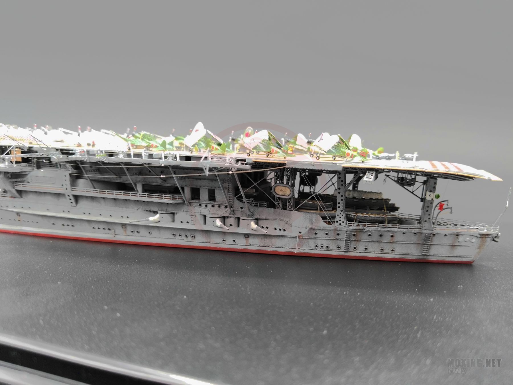 探索航空母艦?zāi)Ｐ偷镊攘Γ轿桓咔鍒D片解析，航空母艦?zāi)Ｐ蜕疃冉馕觯咔鍒D片全方位展示其魅力