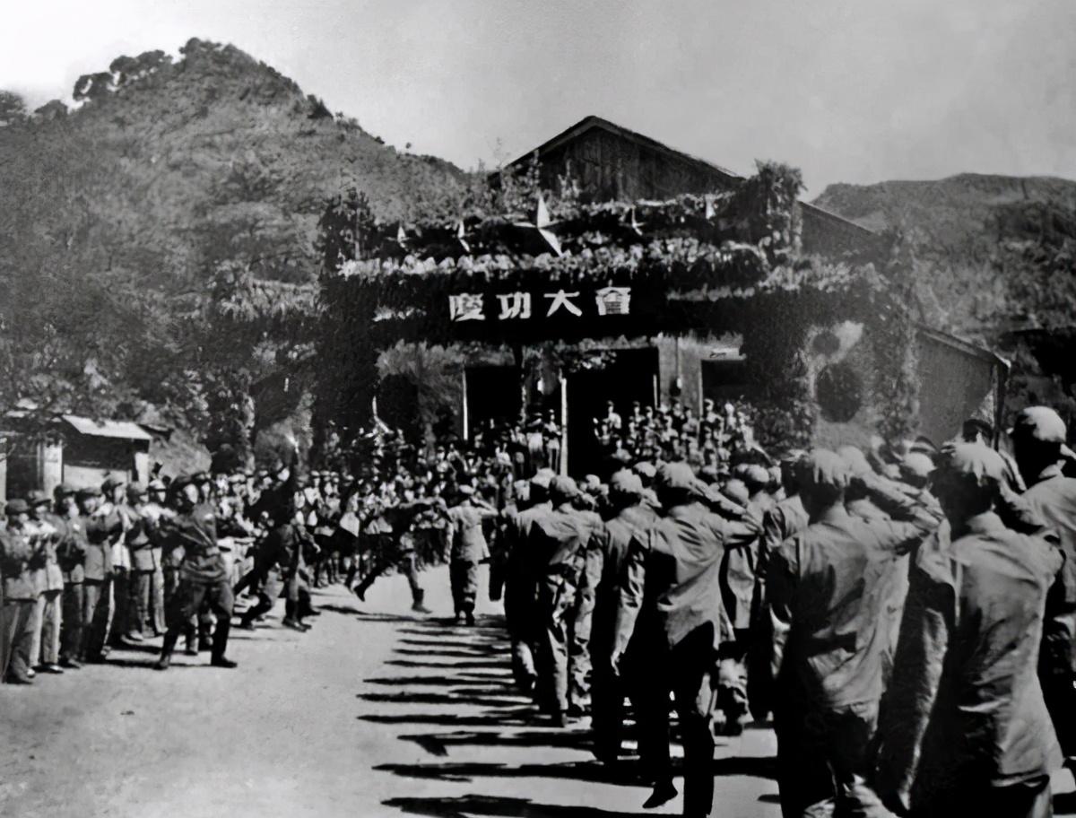 中國(guó)人民志愿軍戰(zhàn)歌串臺(tái)詞，英勇無畏，鑄就輝煌歷史，中國(guó)人民志愿軍戰(zhàn)歌串詞，英勇無畏，鑄就輝煌歷史篇章