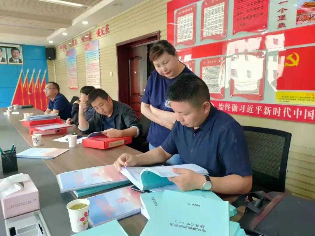 實(shí)現(xiàn)作戰(zhàn)力量一體化的標(biāo)志，未來(lái)戰(zhàn)爭(zhēng)的必然趨勢(shì)，作戰(zhàn)力量一體化的必然趨勢(shì)與未來(lái)戰(zhàn)爭(zhēng)的新標(biāo)志