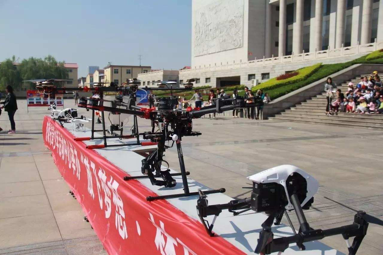 殲16戰(zhàn)斗機(jī)航模，探索空中力量的縮影，殲16戰(zhàn)斗機(jī)航模，空中力量縮影的探索