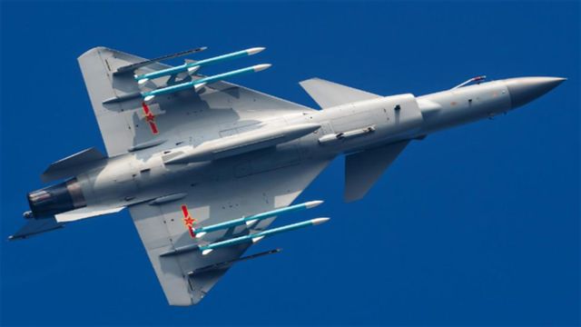 殲-10戰(zhàn)斗機(jī)的功能與用途，空中力量的核心支柱，殲-10戰(zhàn)斗機(jī)，空中力量的核心支柱，多功能戰(zhàn)斗用途揭秘
