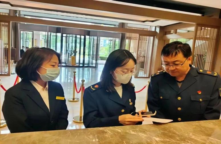 五一頭條新聞，全球勞動者的辛勤耕耘與慶祝勞動節(jié)的意義，全球勞動者的辛勤耕耘與慶祝勞動節(jié)的意義——五一頭條新聞聚焦
