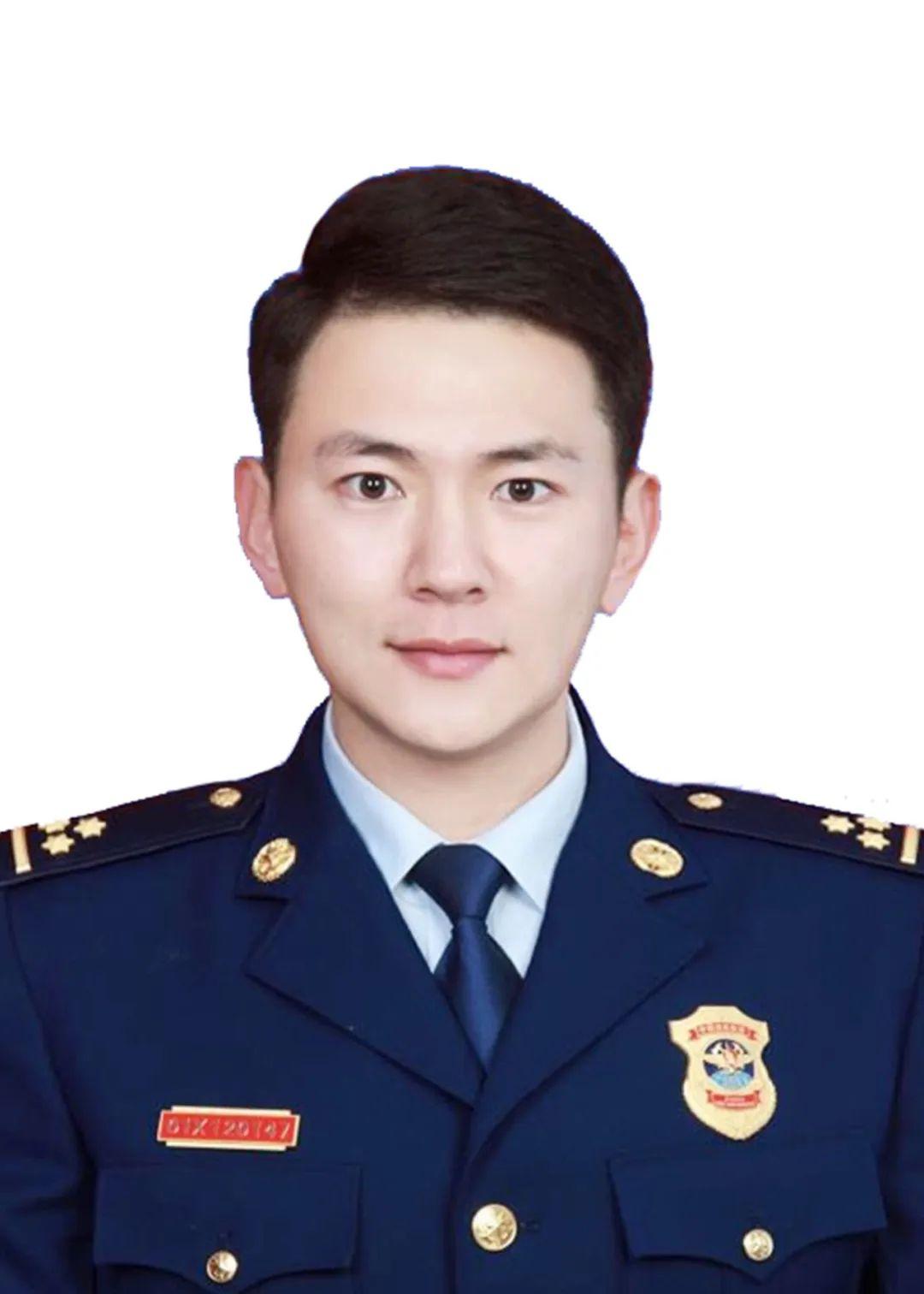 一等功獎?wù)碌膬r值無法用金錢衡量，一等功獎?wù)碌臒o價榮耀