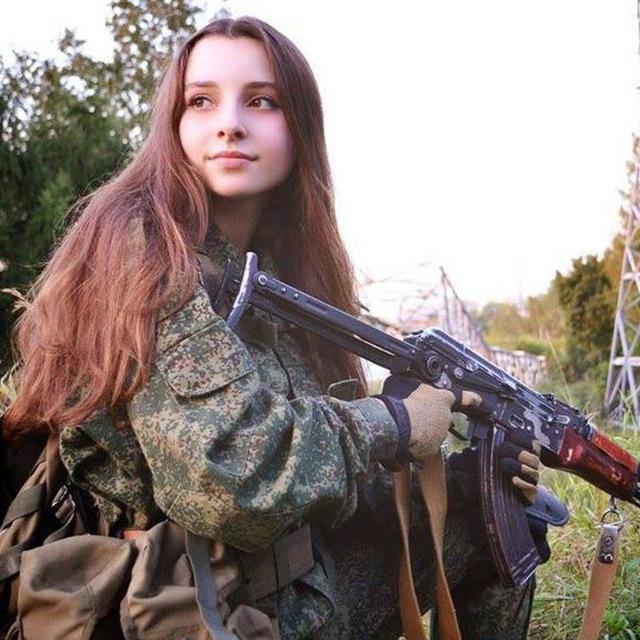 高清女兵壁紙豎屏的魅力與影響，高清女兵壁紙豎屏的魅力及影響力探討