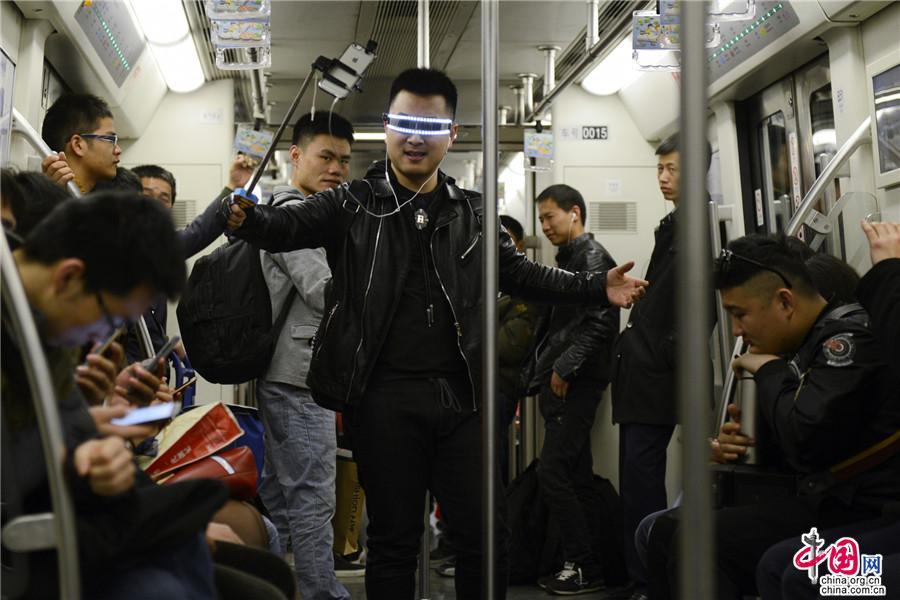 殲-15戰(zhàn)斗機(jī)與英勇飛行員，中國空中力量的璀璨明珠，殲-15戰(zhàn)斗機(jī)與英勇飛行員，中國空中力量的輝煌篇章