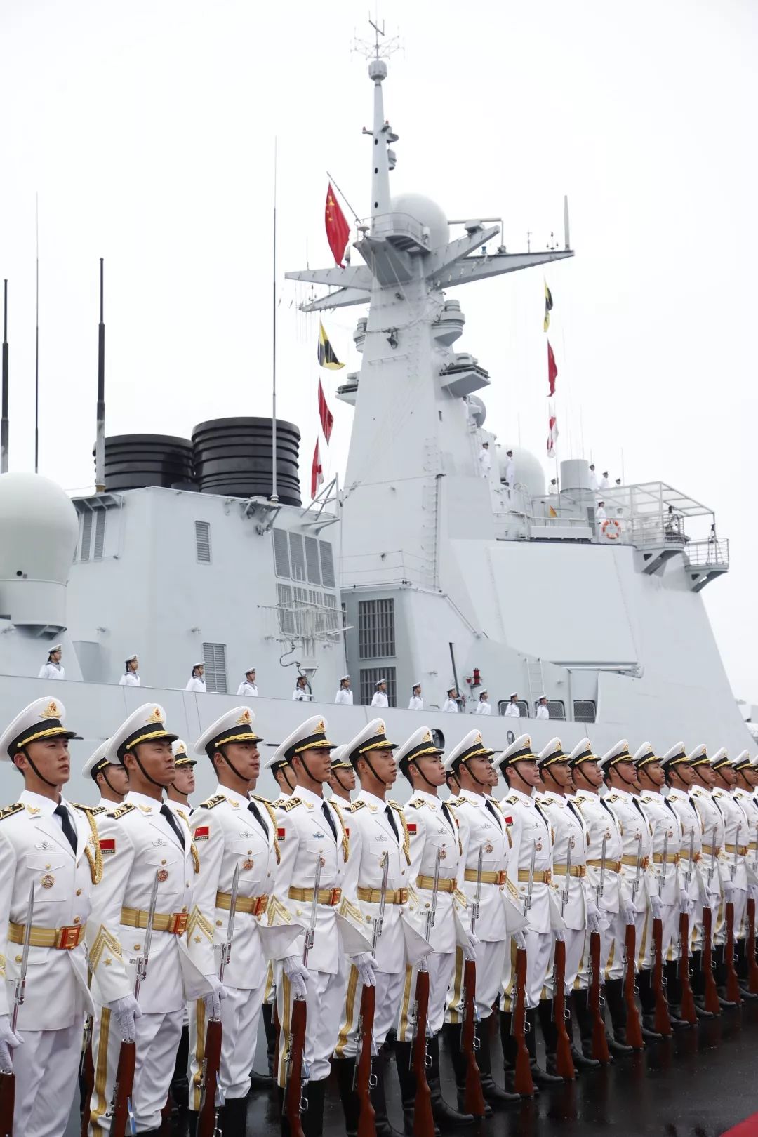 熱烈慶祝海軍盛典，回顧與展望，海軍盛典，回顧輝煌歷程，展望輝煌未來(lái)