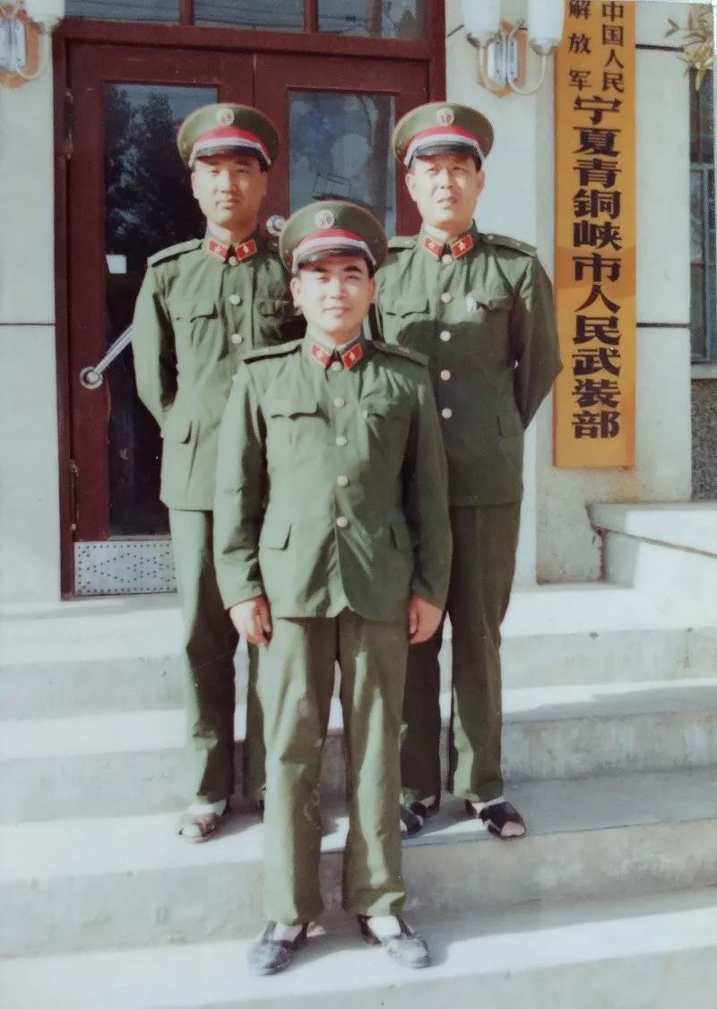 軍人服裝的種類及其特點，軍人服裝種類與特點概述