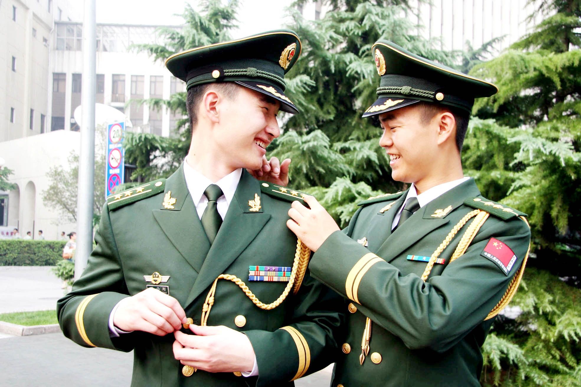 武警禮服軍裝照圖片的魅力與意義，武警禮服軍裝照圖片的魅力及其象征意義