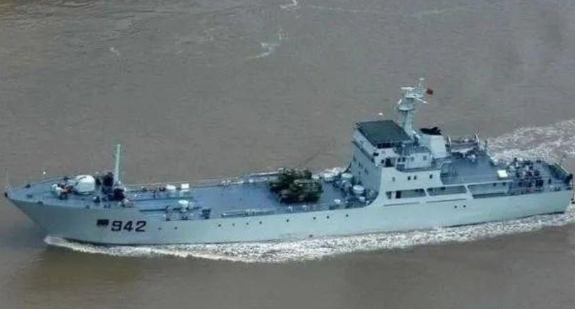 揭秘中國(guó)海軍的利器，073A型兩棲登陸艦，揭秘中國(guó)海軍利器，073A型兩棲登陸艦戰(zhàn)力解析