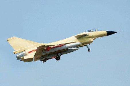 J-10是重型戰(zhàn)斗機(jī)嗎？探究中國空軍的杰出代表，揭秘，中國空軍杰出代表J-10重型戰(zhàn)斗機(jī)的身份與實力