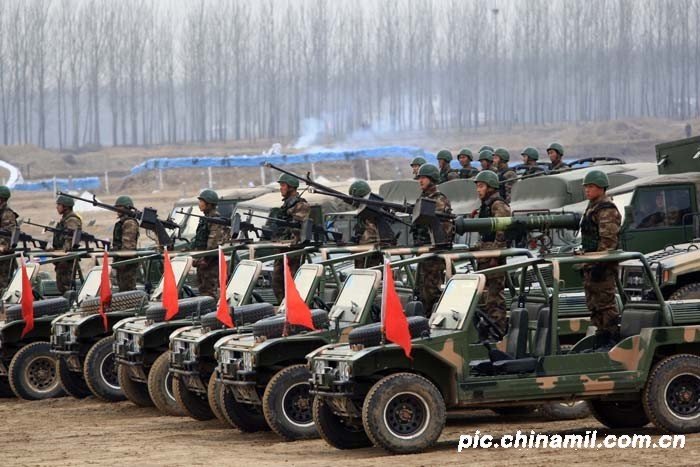 輕型突擊車方隊，現(xiàn)代戰(zhàn)爭中的速度與力量的完美結(jié)合，輕型突擊車方隊，現(xiàn)代戰(zhàn)爭中速度與力量的巔峰展現(xiàn)
