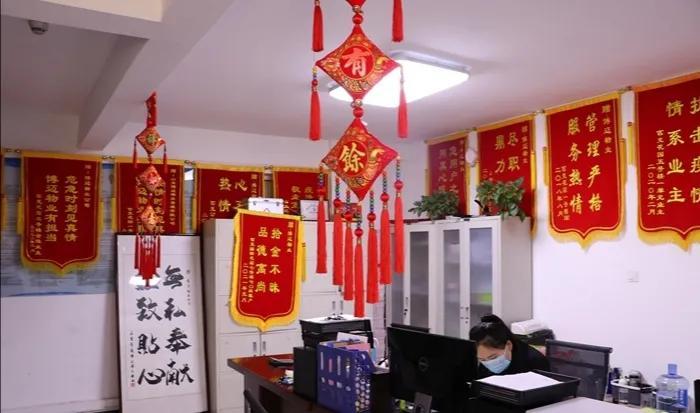 衛(wèi)國(guó)戍邊英雄的無私奉獻(xiàn)與犧牲精神——幾個(gè)英雄背后的偉大故事，衛(wèi)國(guó)戍邊英雄的無私奉獻(xiàn)與犧牲精神，英雄背后的偉大故事探尋